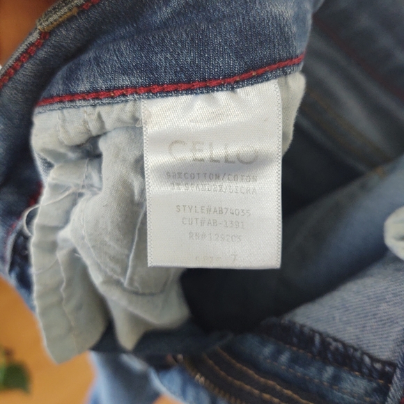 Ripped Boho Slim Jeans - Picture 8 of 8